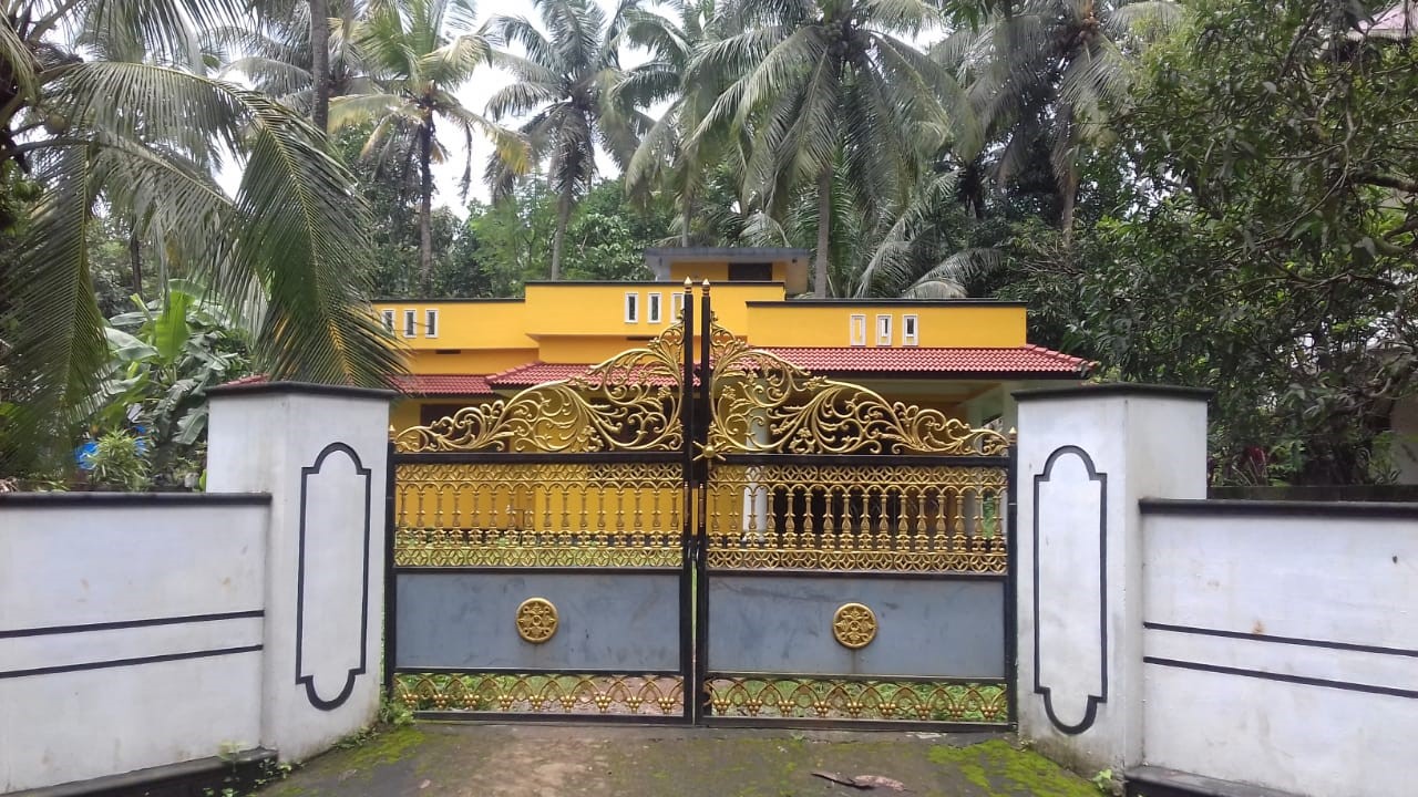 21 സെന്റ് സ്ഥലവും വീടും വിൽപ്പനക്ക്. 21 Cents Land with 3 BHK House for Sale at Karukaputhoor, Palakkad
