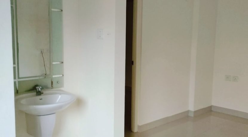 B612_20200109_194504_358