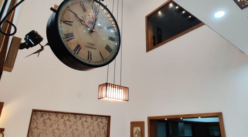 70de5b97-7d96-47d5-ae27-51845c52e740