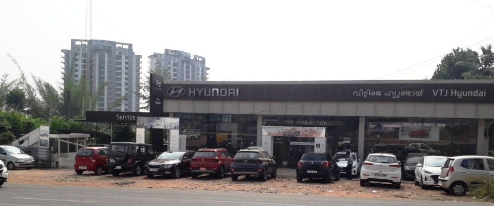Photo No. 2 - VTJ HYUNDAI CAR SHOWROOM