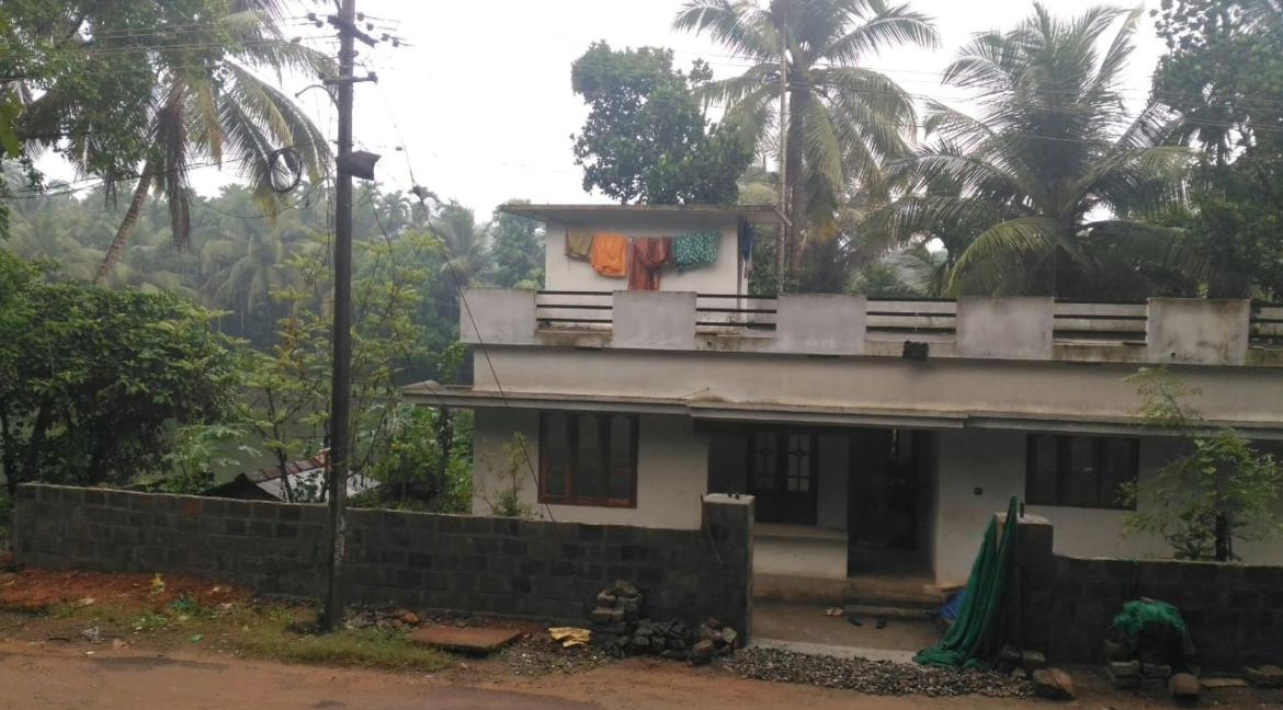 b2494996-424d-432f-b619-7e1a056e8c03