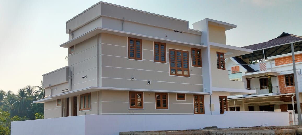 4bhk house Mannuthy 81l2100 sqft1