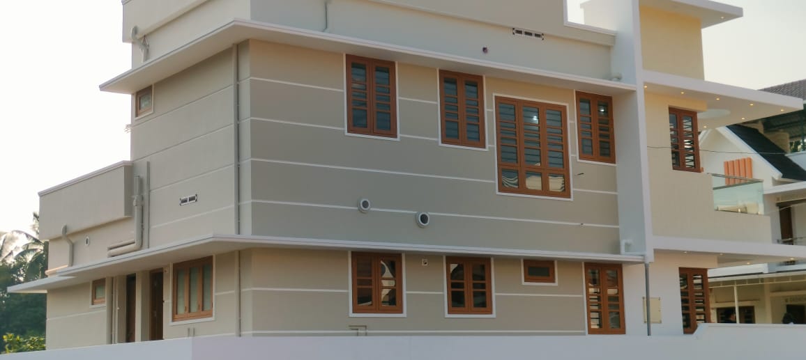 4bhk house Mannuthy 81l2100 sqft1.jpg2