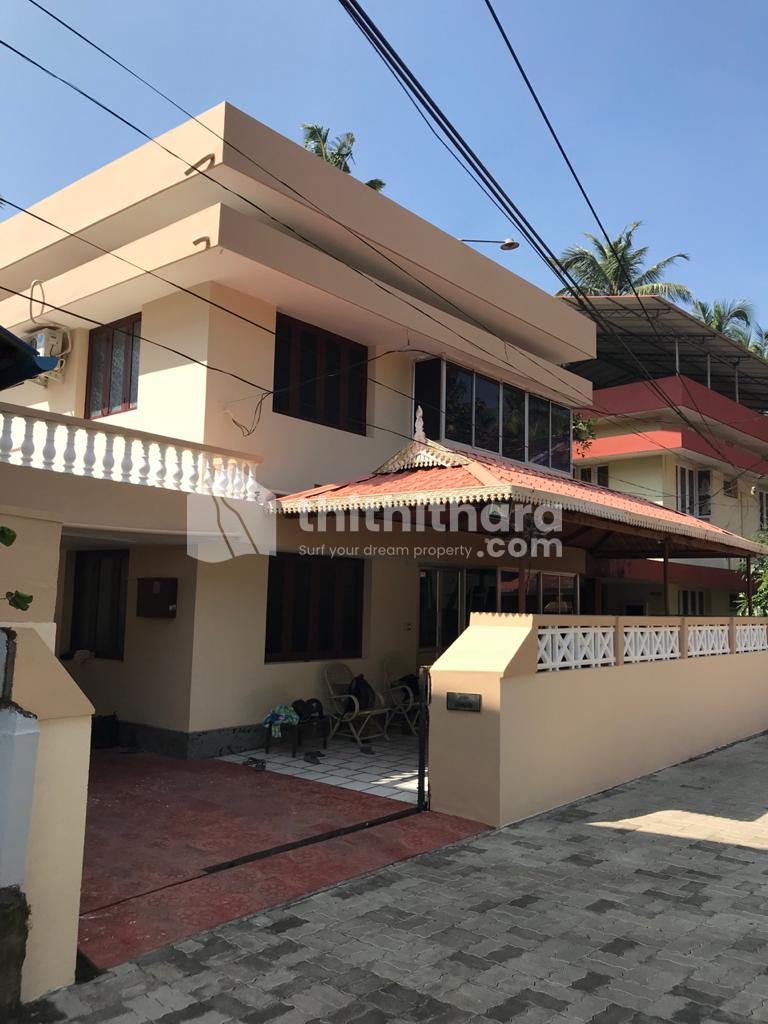 4 BHK Semi Furnished House for Sale at Punkunnam Center, Thrissur